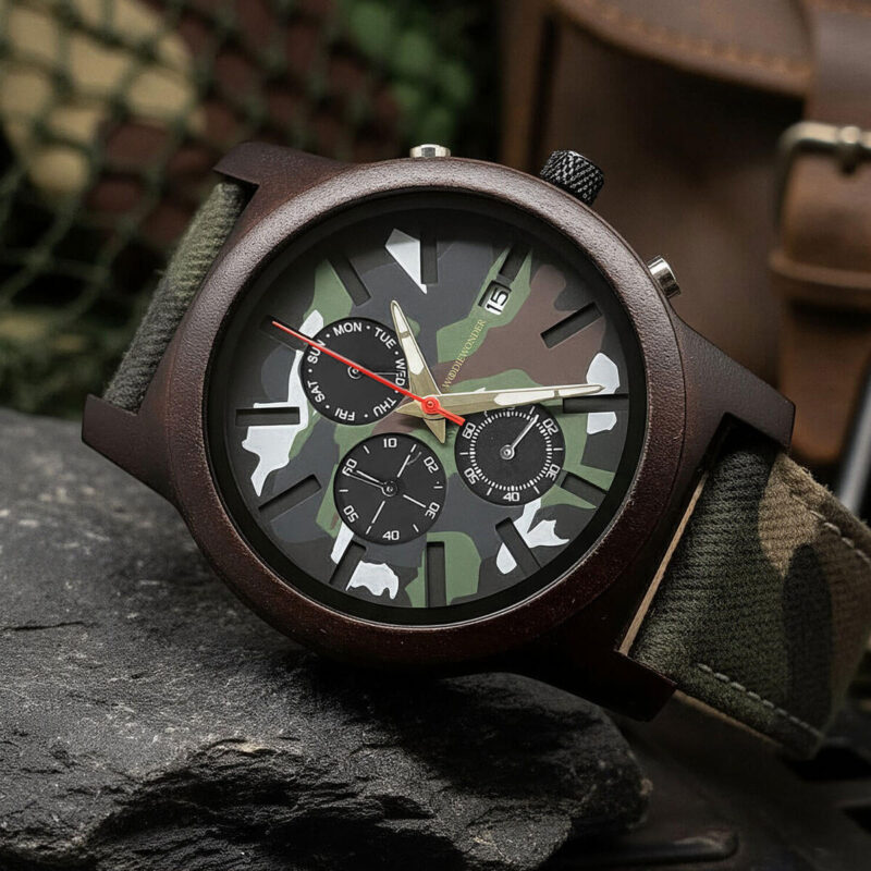 Zegarek moro w stylu wojskowym z drewna
