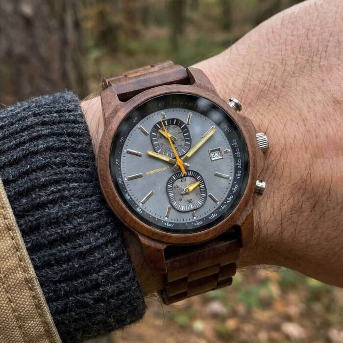 Zegarek proton na ręce